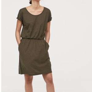 Short Jersey Dress with Pockets - H&M Basics